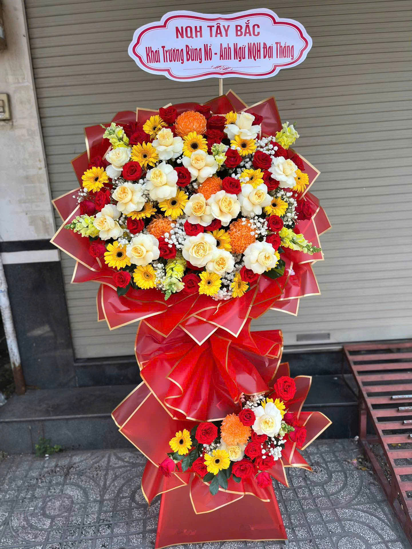 " Khai Xuân Đại Phát " lẵng hoa