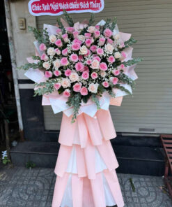 Lẵng hoa " Tỏa Sắc Hồng Vinh "