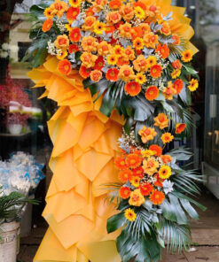 Lẵng hoa "Kim Sắc Thịnh Vượng"